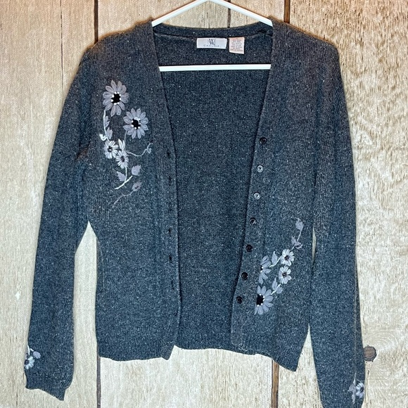 Vintage knit grey sweater with flower embroidery button up v neck small medium - Picture 2 of 5